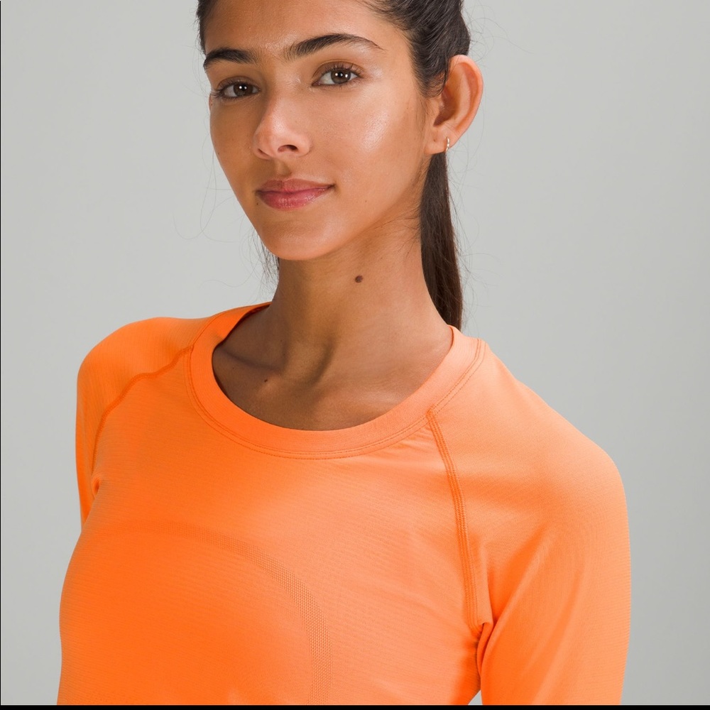 Lululemon Swiftly Tech Long Sleeve Shirt 2.0 Race Length - Picture 3 of 6